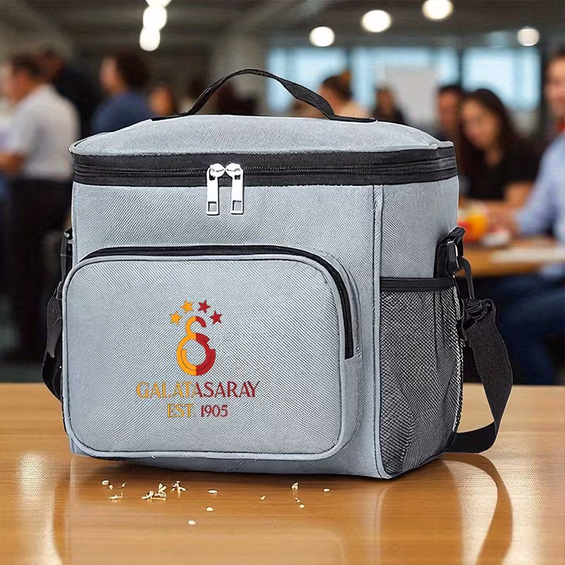 Galatasaray-Thema Geïsoleerde Lunchtas